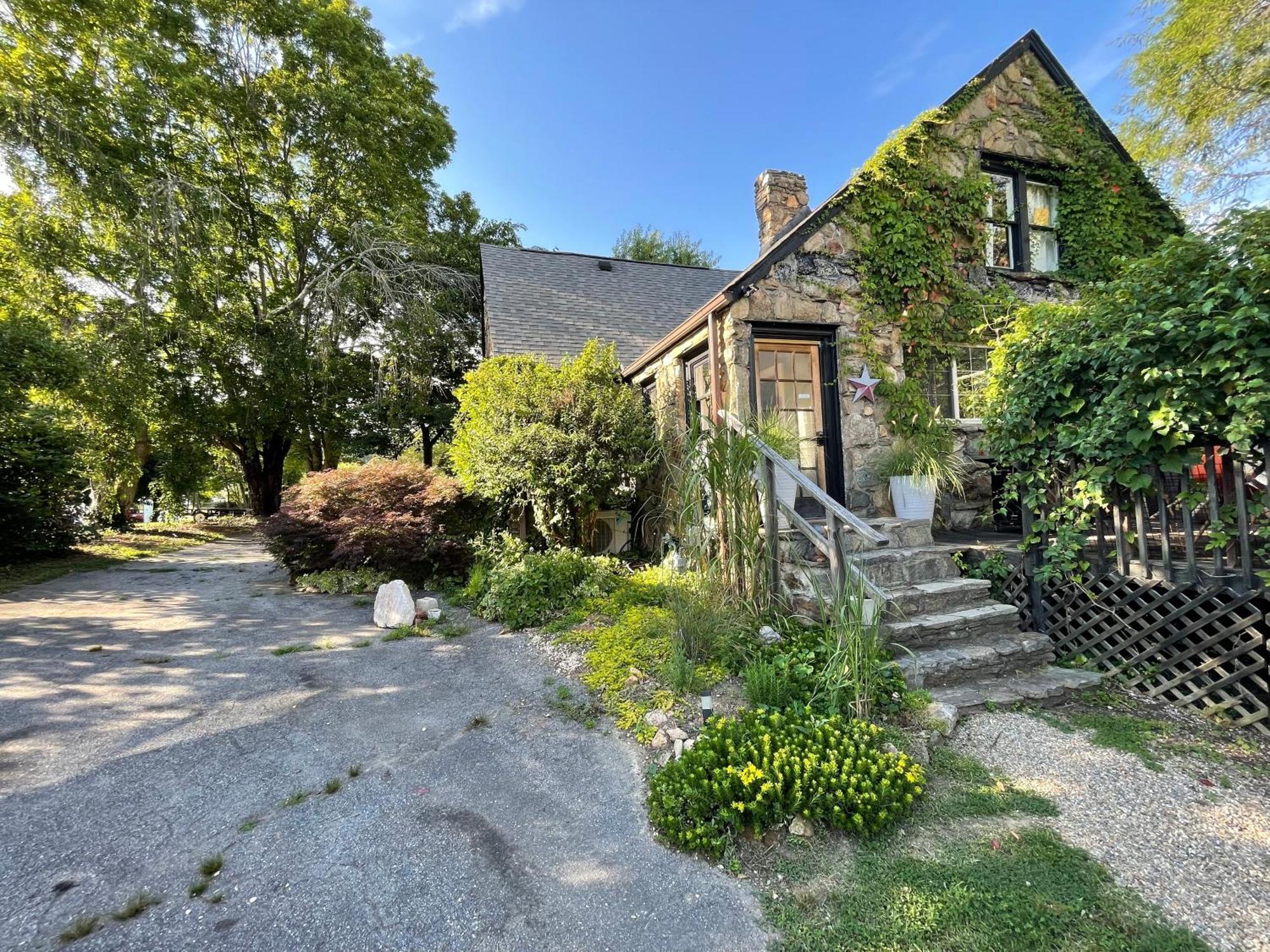 Asheville Urban Farmhouse Entire Home 4 Mi To Dt Екстер'єр фото